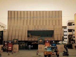 Ratna-Mahal-Movie-Theatre