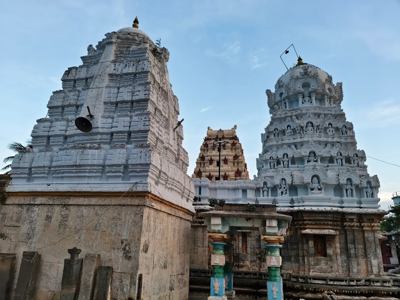 Sri Tripuranthakeswara Swamy Vari Devasthanam